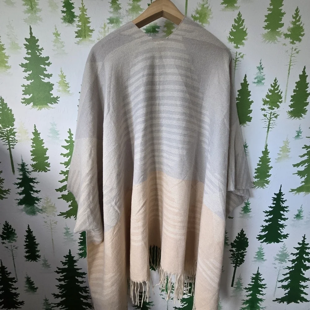 a.n.a Beige and Gray Striped Wrap